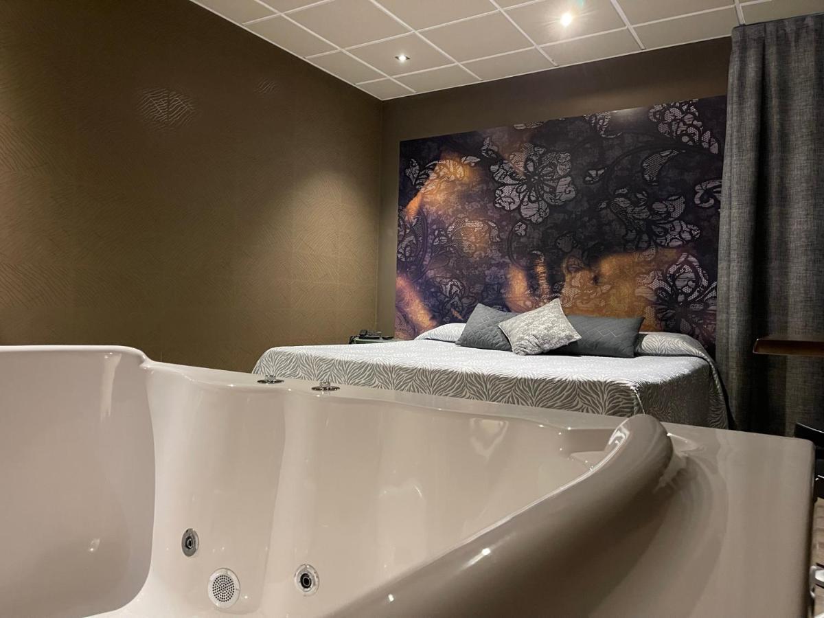 Motel Los Abedules Oviedo Eksteriør billede