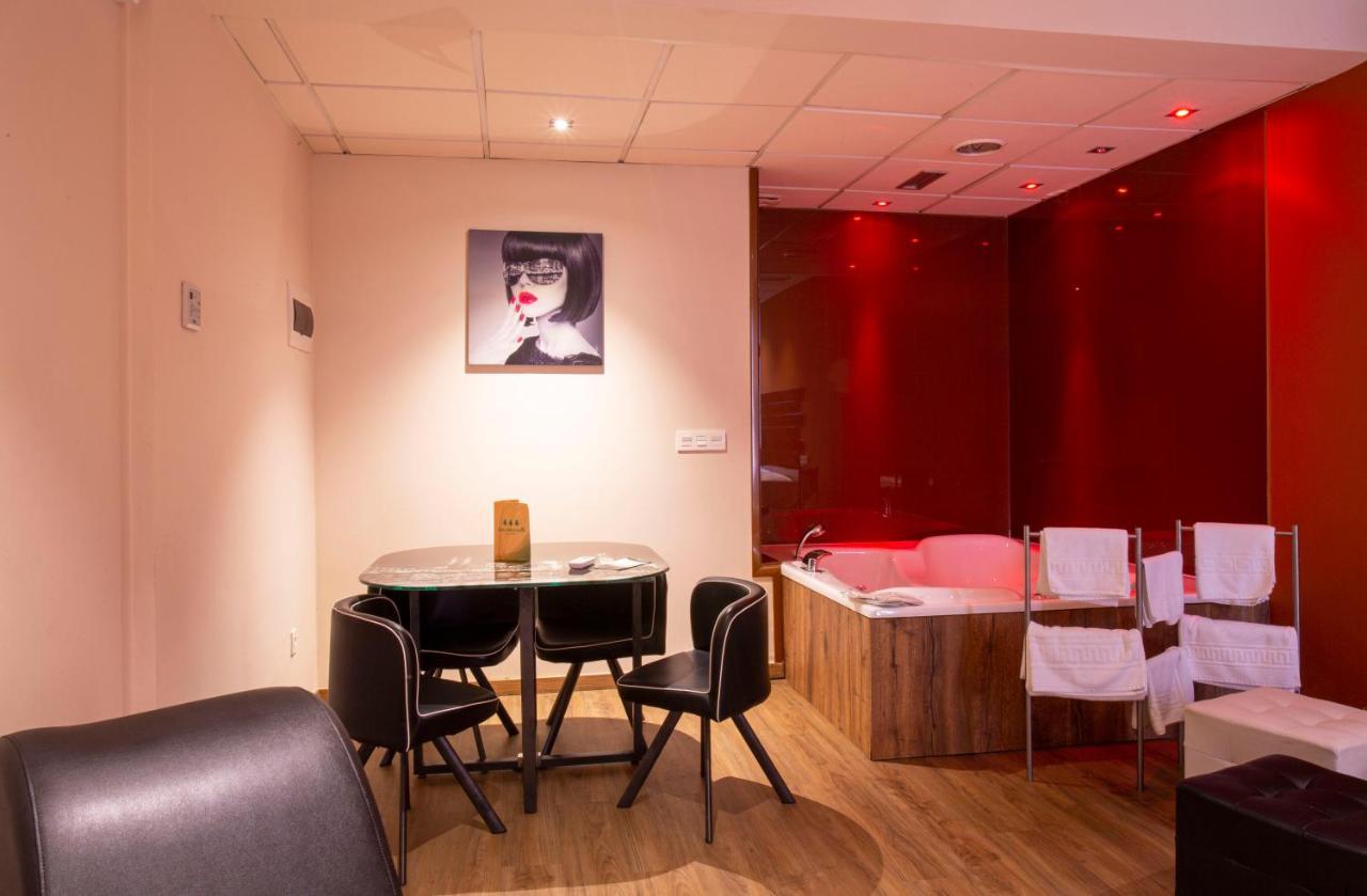 Motel Los Abedules Oviedo Eksteriør billede