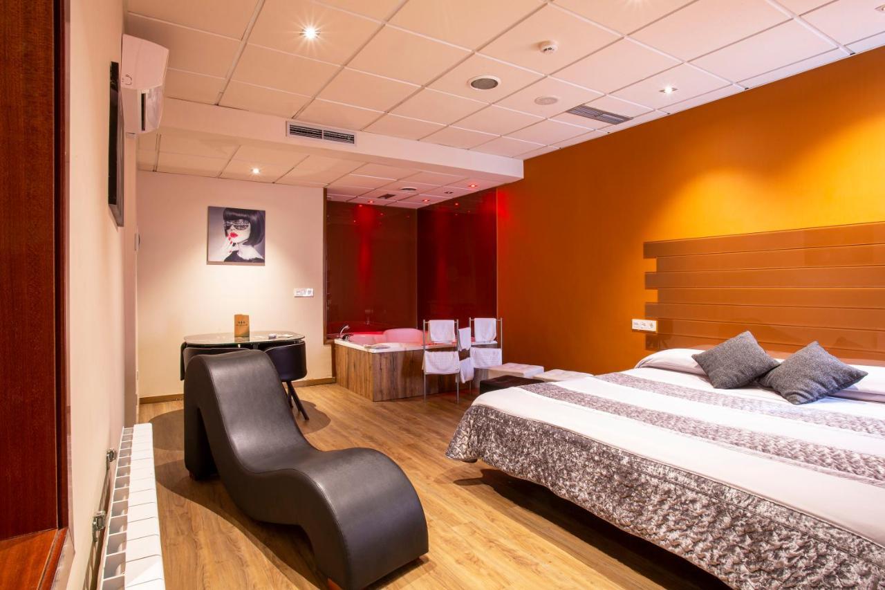 Motel Los Abedules Oviedo Eksteriør billede