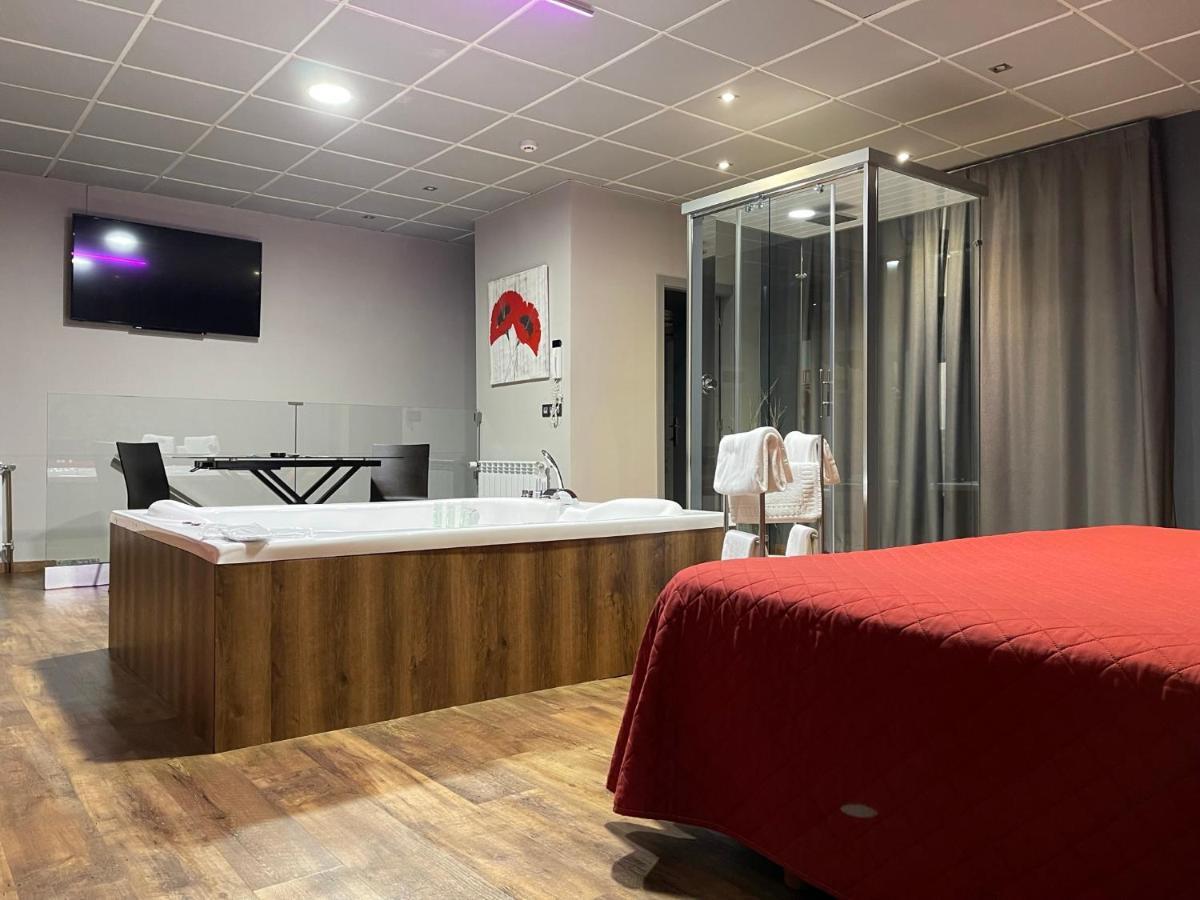 Motel Los Abedules Oviedo Eksteriør billede