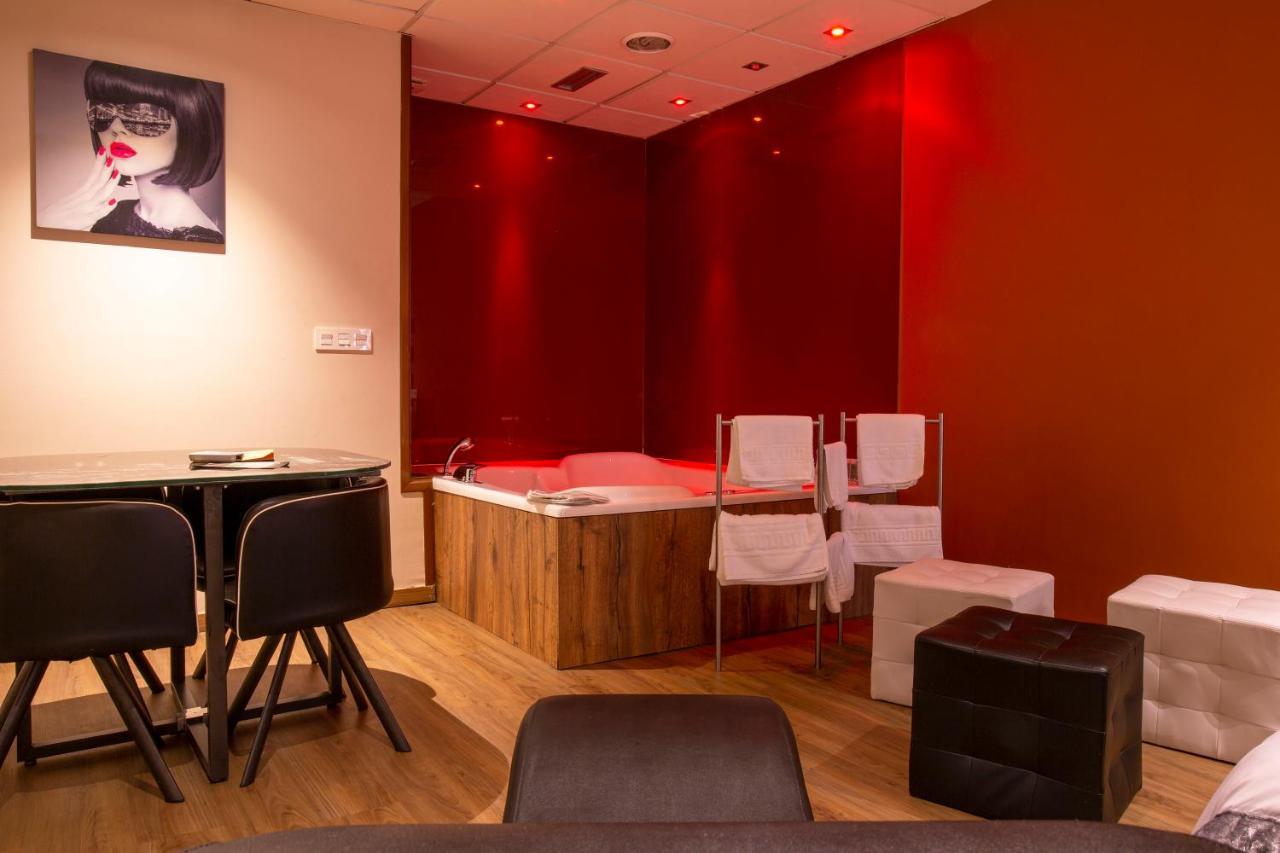 Motel Los Abedules Oviedo Eksteriør billede