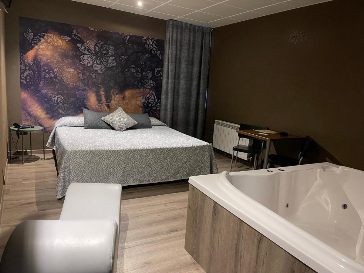Motel Los Abedules Oviedo Eksteriør billede
