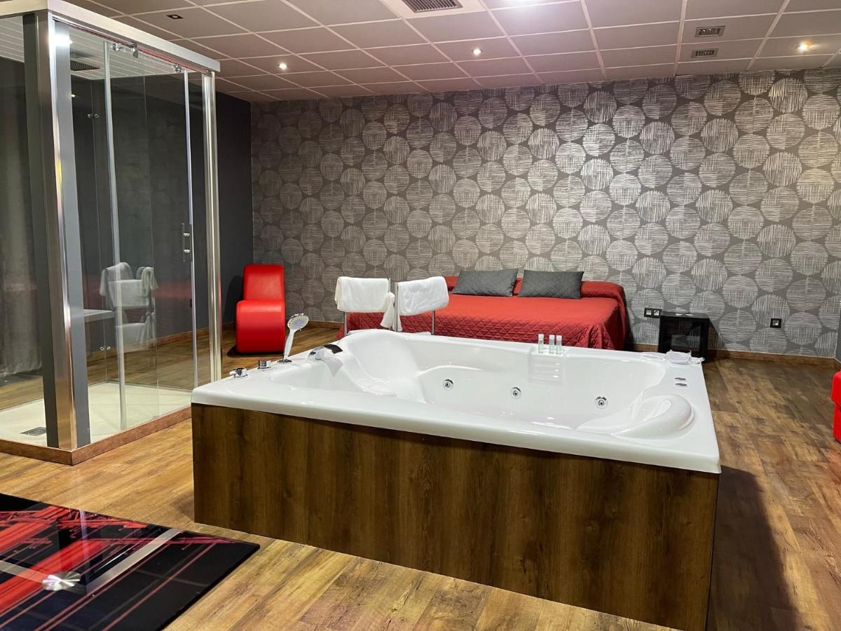 Motel Los Abedules Oviedo Eksteriør billede
