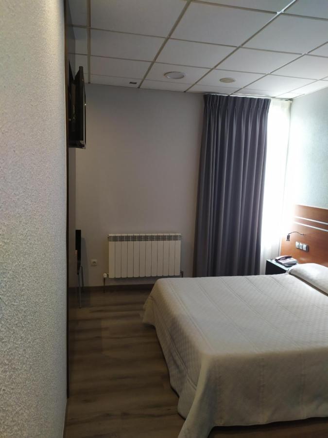Motel Los Abedules Oviedo Eksteriør billede