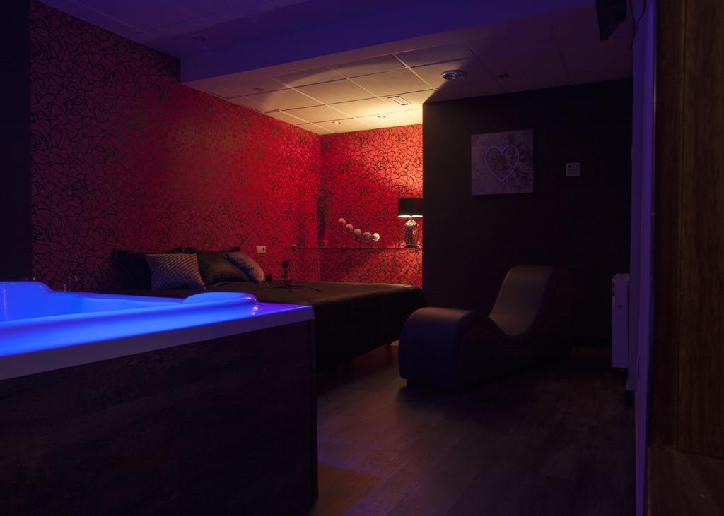 Motel Los Abedules Oviedo Eksteriør billede