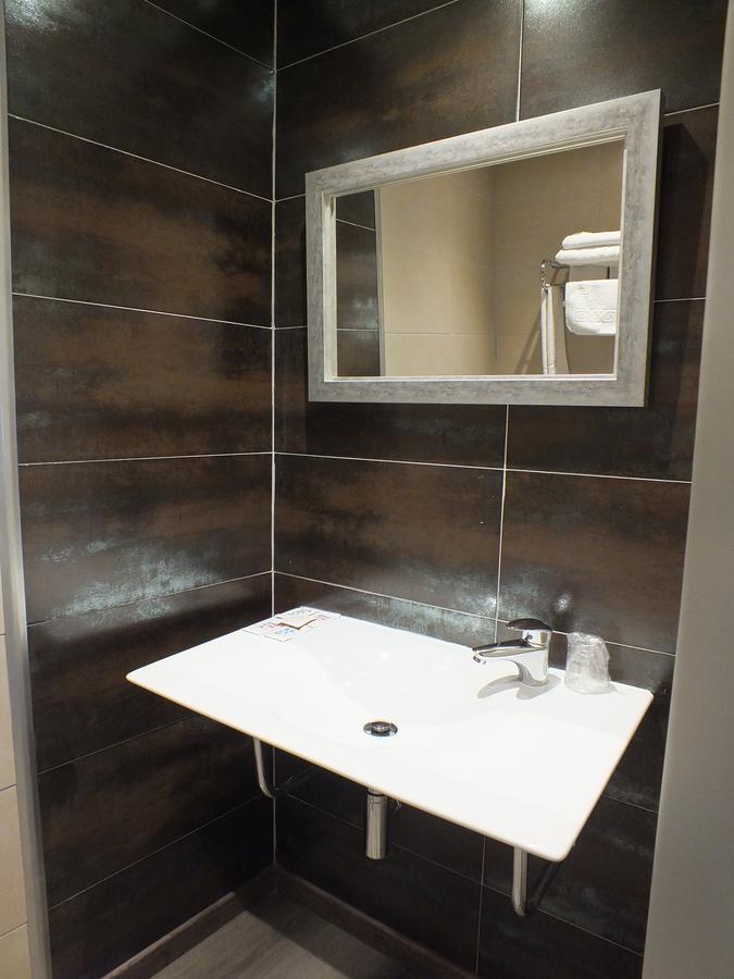 Motel Los Abedules Oviedo Eksteriør billede
