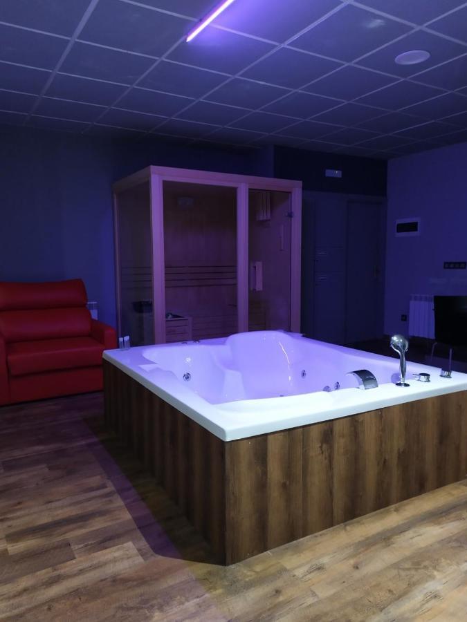 Motel Los Abedules Oviedo Eksteriør billede