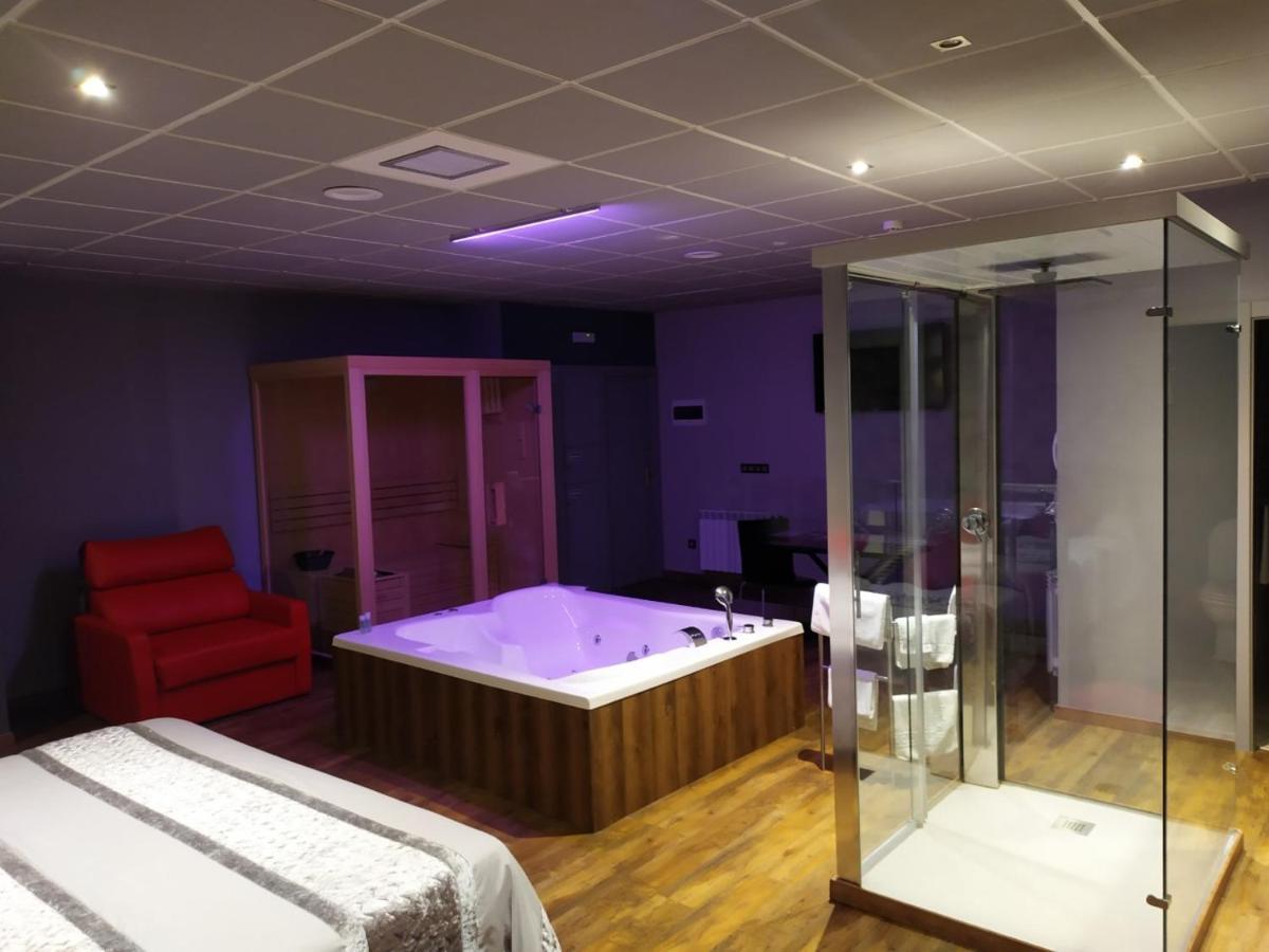 Motel Los Abedules Oviedo Eksteriør billede