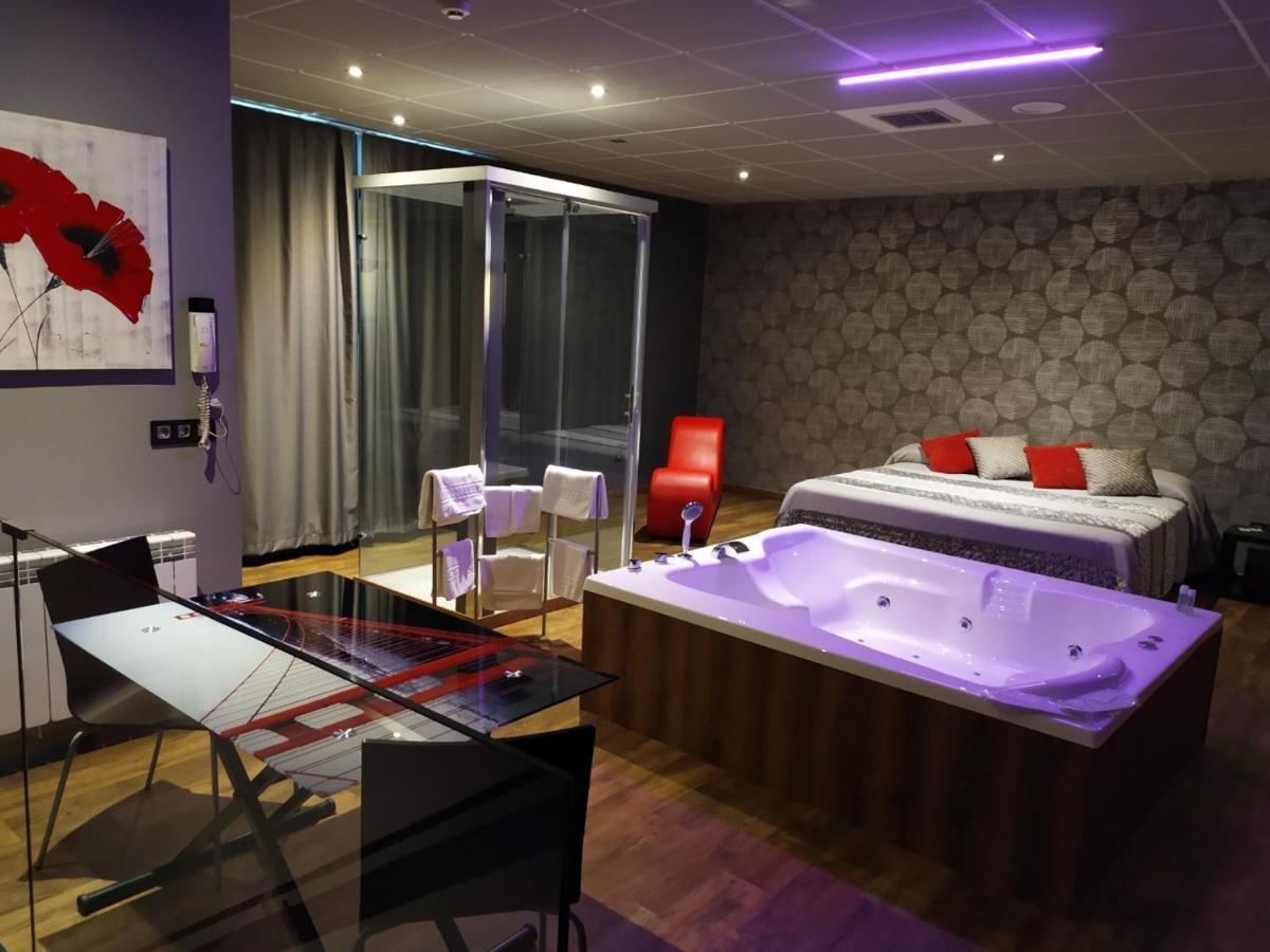 Motel Los Abedules Oviedo Eksteriør billede