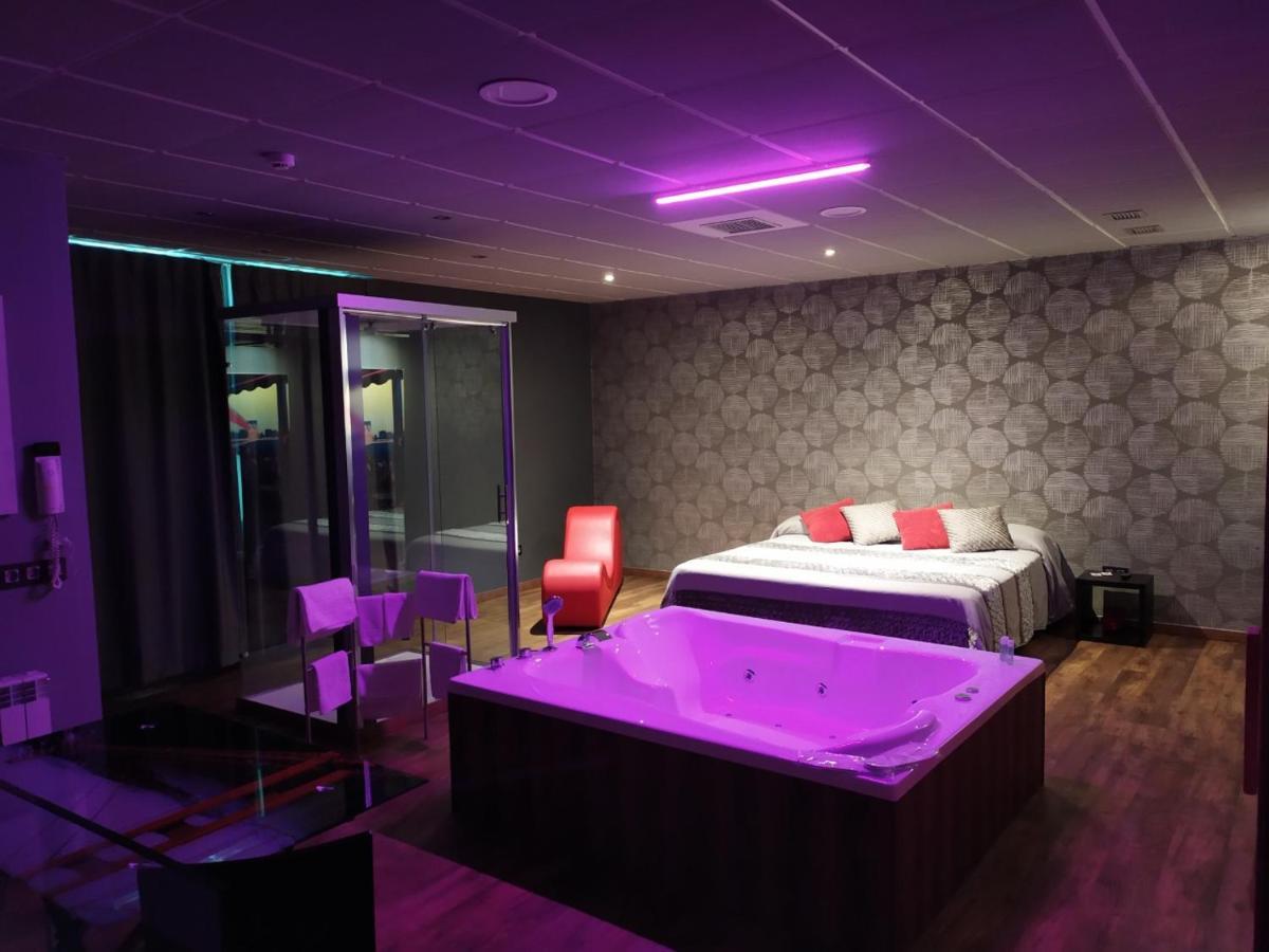 Motel Los Abedules Oviedo Eksteriør billede